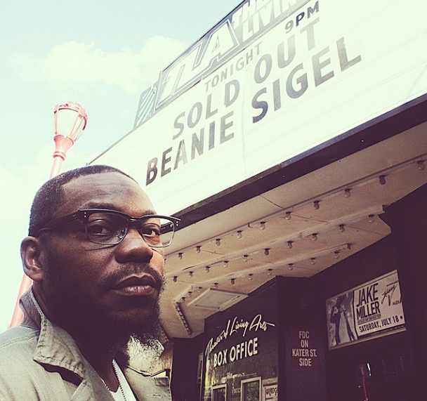 beanie-sigel-brings-out-state-property-at-his-return-of-the-mack-concert-in-philly-6615-video-HHS1987-2015.jpg
